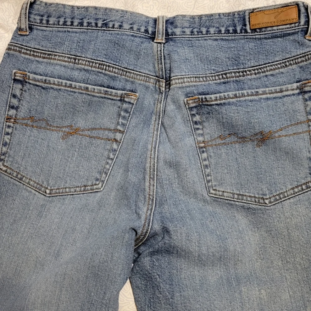 NY & Co Size 8 Tall Boot Cut Jeans - Picture 4 of 6